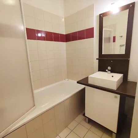 La Cardabelle, T2, Centre Luchon, Wifi, Casier A Ski, Ascenseur, 4 Personnes Bagnères-de-Luchon Exterior foto