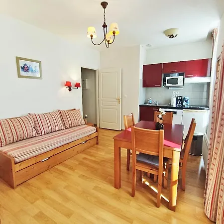 La Cardabelle, T2, Centre Luchon, Wifi, Casier A Ski, Ascenseur, 4 Personnes Bagnères-de-Luchon Exterior foto
