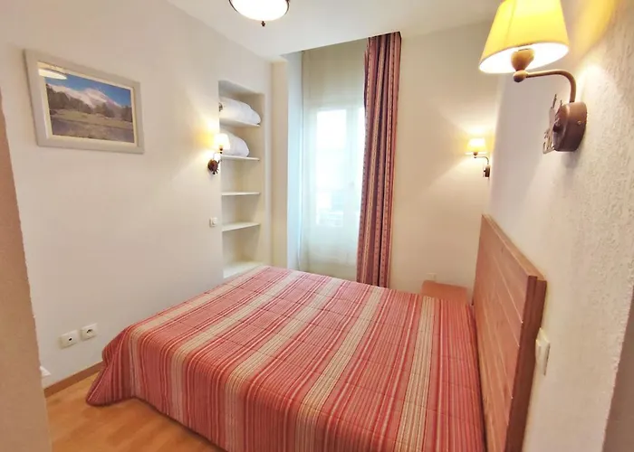 La Cardabelle, T2, Centre Luchon, Wifi, Casier A Ski, Ascenseur, 4 Personnes