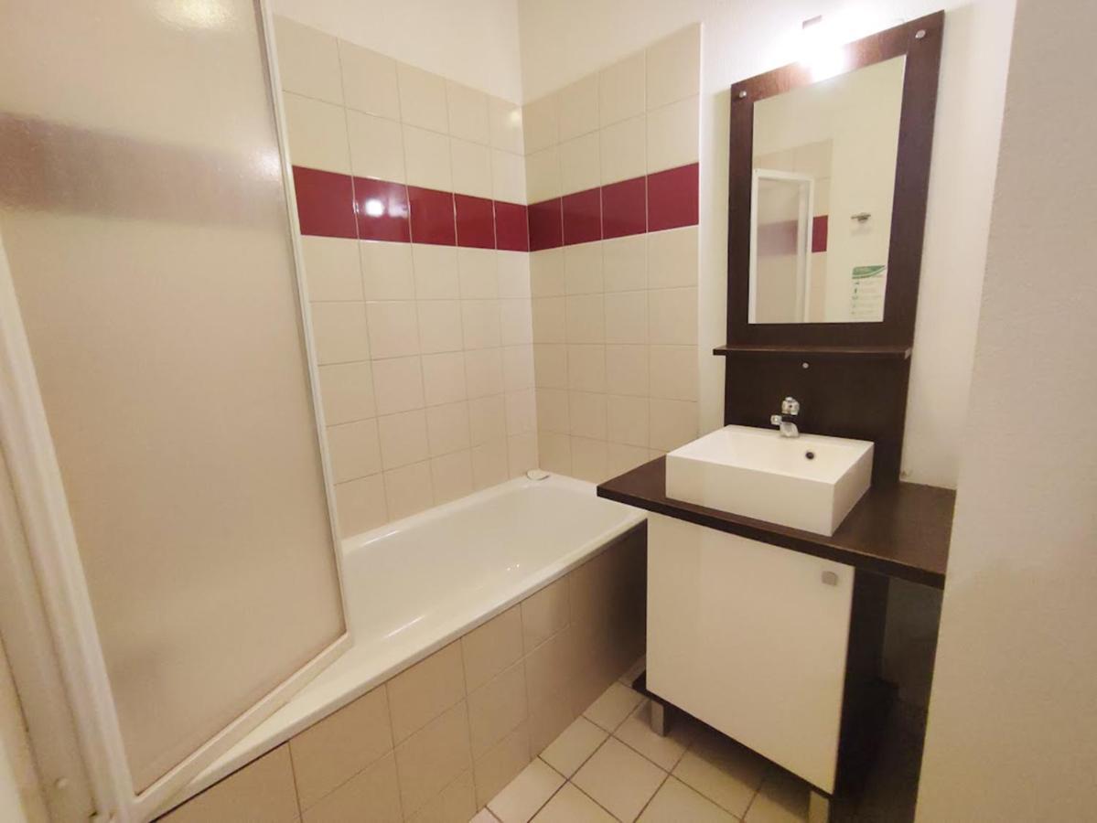 Apartment La Cardabelle, T2, Centre Luchon, Wifi, Casier A Ski, Ascenseur, 4 Personnes *